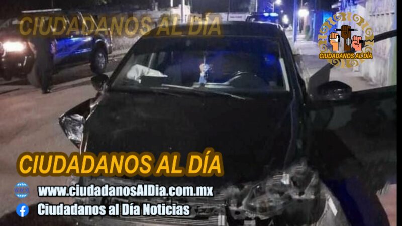 Ebria conductora choco contra un poste y terminó su noche revolucionaria en la cárcel