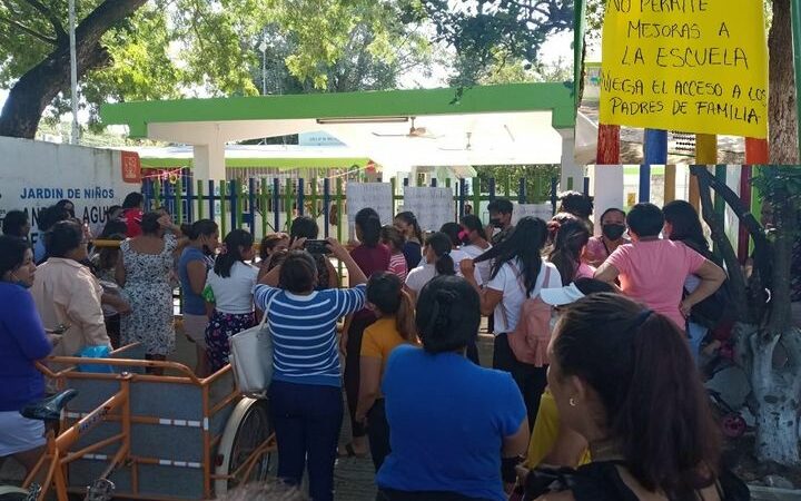 Padres del kínder “Andrea Aguilar” exigen el cambio de la directora Alma Alonzo