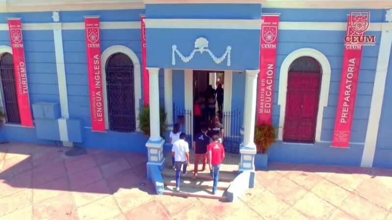 Alumno farolea con una réplica de pistola en el CEUM: activa operativo policíaco