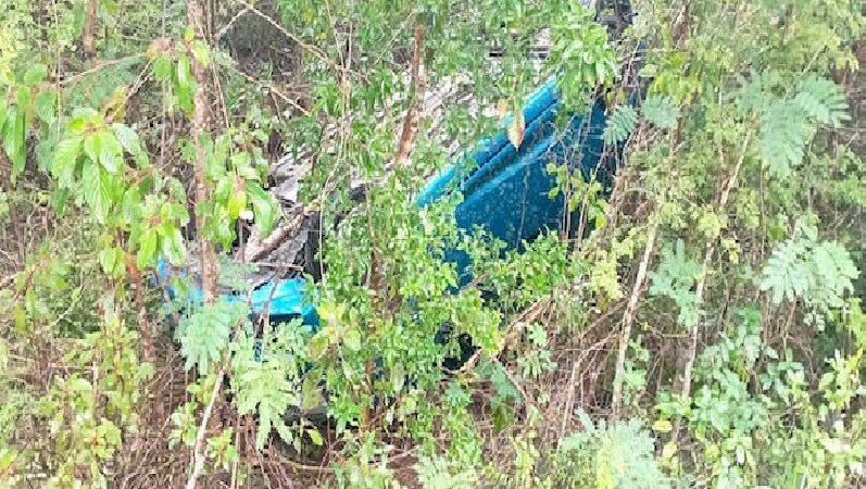 Una Joven y acelerada conductora volcó en la Mérida-Valladolid