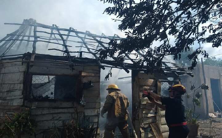 Familia tizimileña el fuego les consumió su casa antes del año nuevo