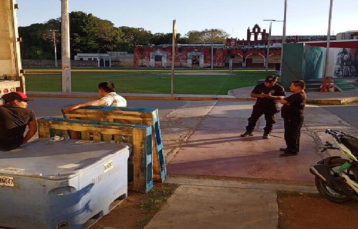 Alcalde temaxeño hostiga a tiendas de abarrotes para que se vallan del pueblo: el pondrá su tienda