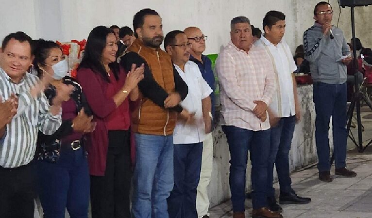 Destape de político corruptos de Motul en reunión de reyes de Morena  