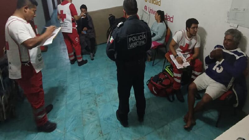 Rescatan a tres pescadores de naufragio y uno está desaparecido en Progreso