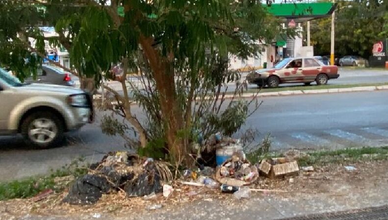 Meridanos piden sanciones severas para quien tire basura en áreas publicas