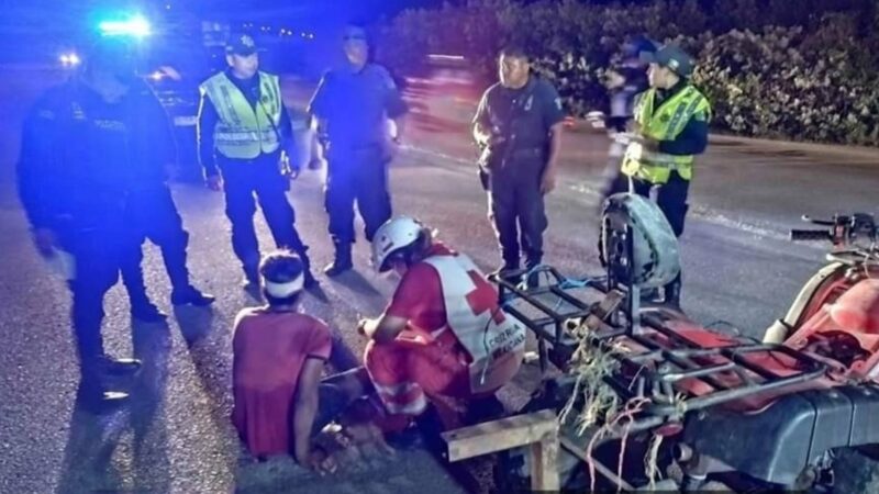 Joven se rompió la cara al derrapar con una cuatrimoto frente el corchito en Progreso