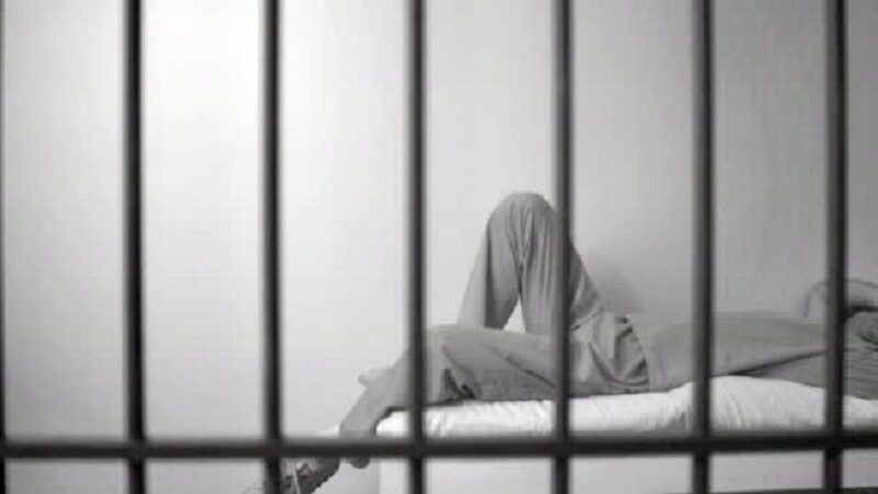 Pirómano encarcelado por quemar una casa en San José Tecoh