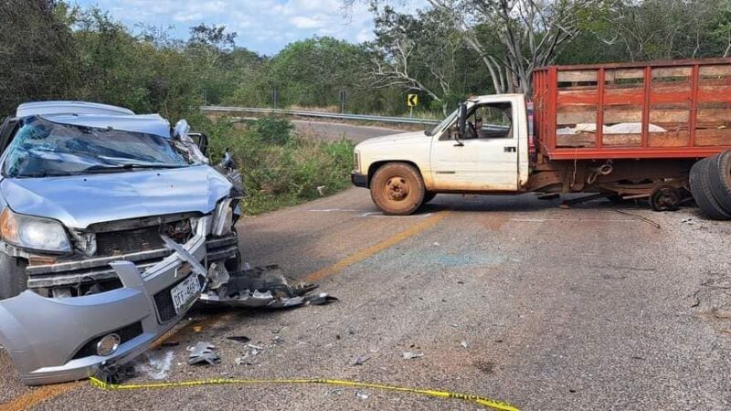 Una familia de campechanos chocó y lesionó en la vía Muna – Uxmal