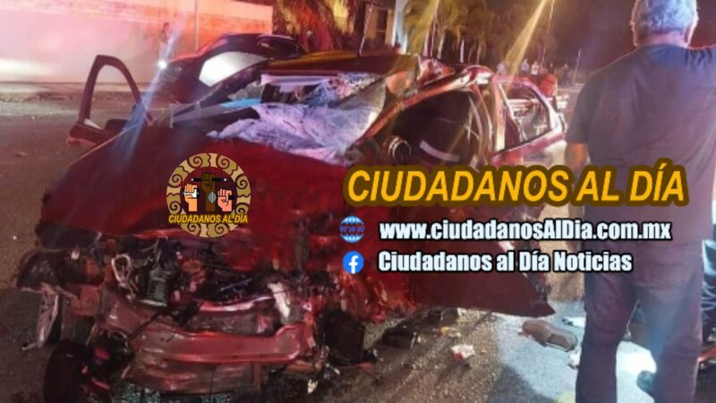 Chofer Uber llevó a un pasaje y lo chocan en Conkal