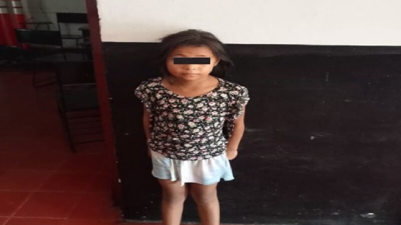 Piden ayuda para localizar a los padres de una niña que deambulaba en calles de Umán