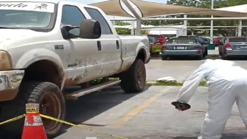 Grave tras recibir una brutal paliza en el estacionamiento de Plaza Kukulcán, en Mérida