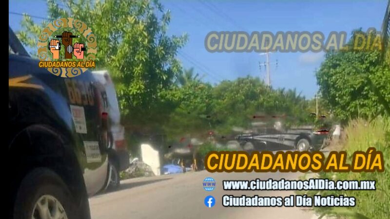 Una joven se vuela un tope, derrapa y muere en la entrada del puerto de San Crisanto