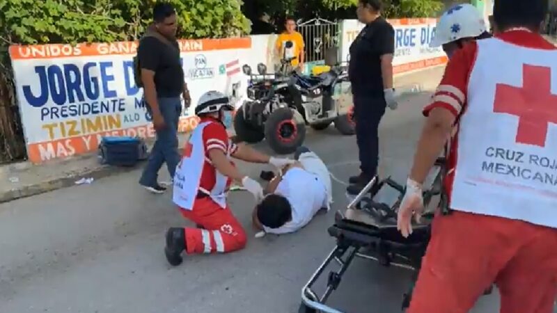 Acelerado motociclista choca contra una camioneta y se fractura una pierna en Tizimín