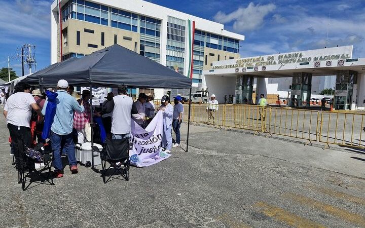 Trabajadores del Poder Judicial de la Federación en Yucatán bloquean el muelle fiscal de Progreso