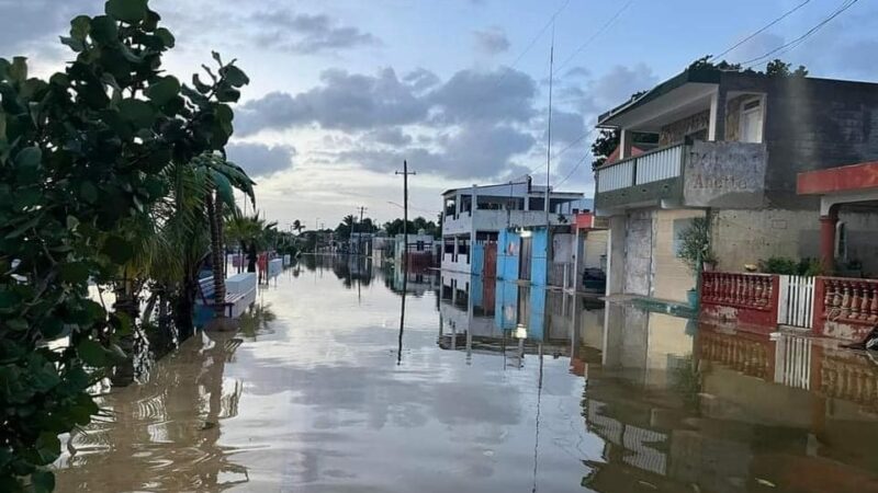 El paso del huracán Helene dejó bajo el agua al puerto de Rio Lagartos