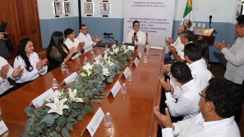 Julián descansa tranquilo Erick Rihani tomó protesta como alcalde de Progreso: no le hará auditoria