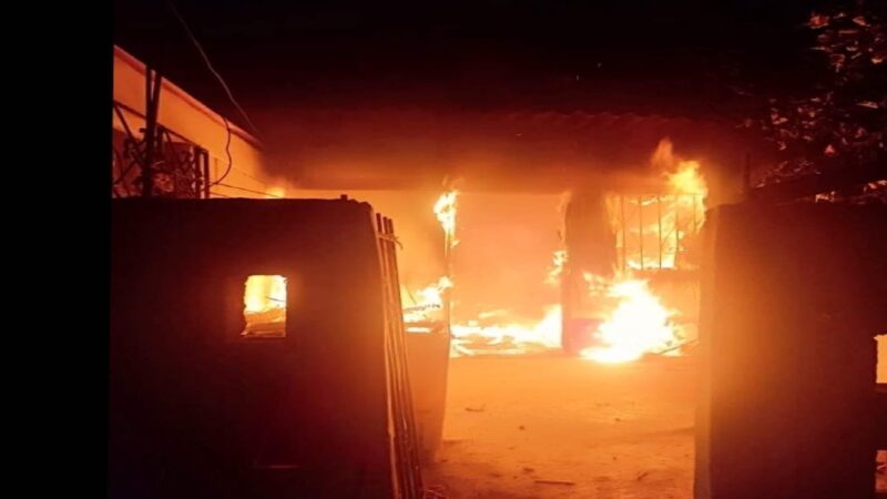 Un cortocircuito deja a una familia sin hogar en el puerto de Progreso