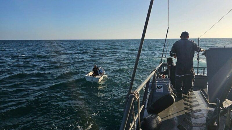 Rescatan a pescador extraviado desde el sábado pasado a 75 millas de Progreso