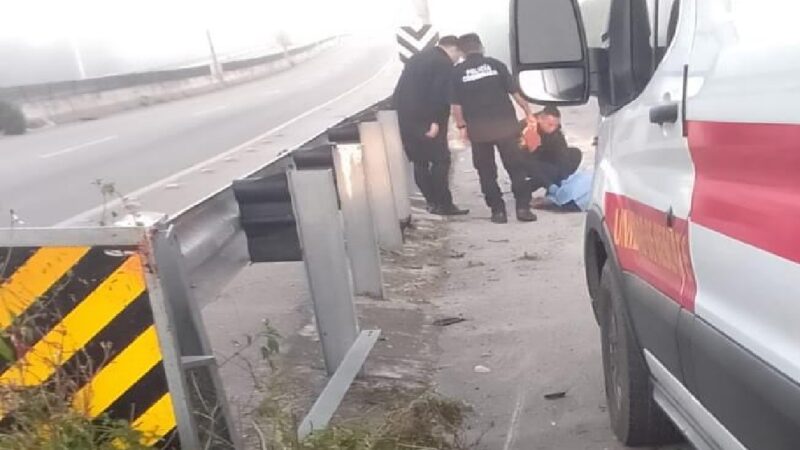 Un motociclista muere en el puente de Baca: Se estrella contra una barricada metálica