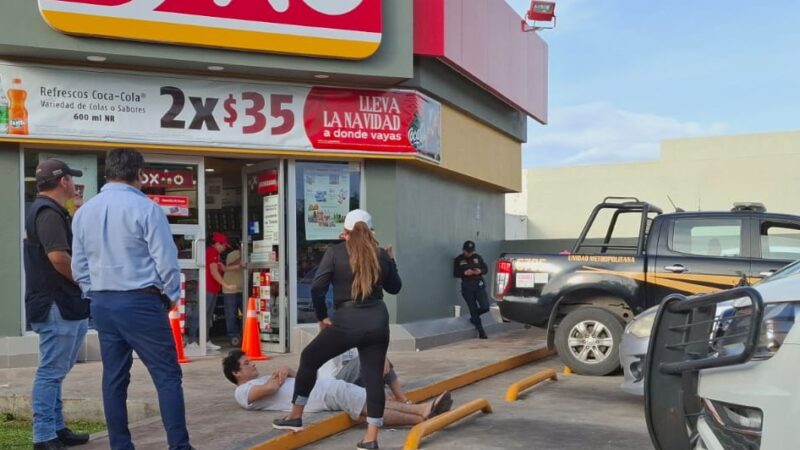 Jóvenes denuncian al 911 un robo a mano armada en Ciudad Caucel y los detuvo al policía