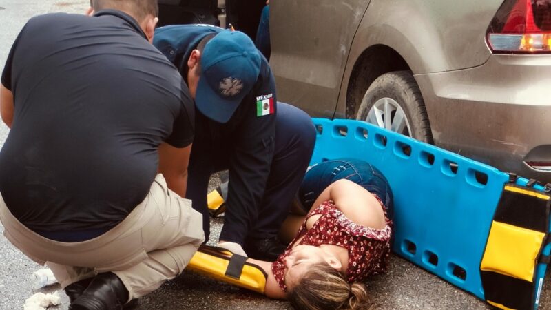 Salió al mercado y termino en una clínica: La chocaron por la conductora de un Vento en Motul