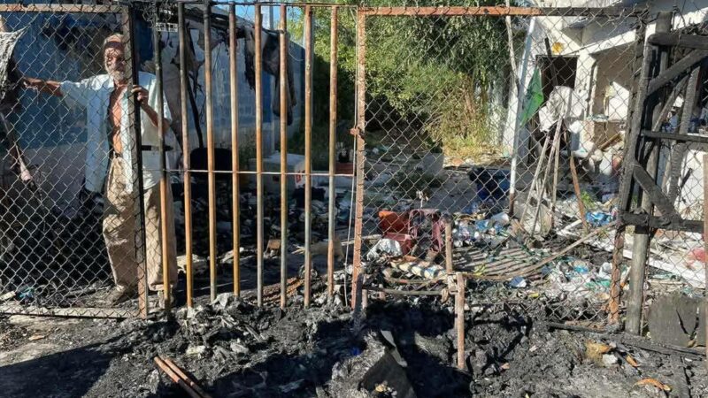 Le rocían gasolina y le prenden fuego a la casa de un abuelito en Francisco de Montejo