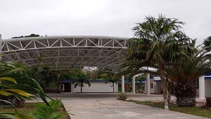 Apin saluda con sombrero ajeno: Escuelas taparían corrupción de la comuna de Dzidzantún