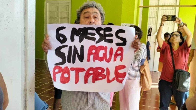 Mientras el alcalde anda en parrandas telchaqueños siguen sin agua potable y calles llenas de basura