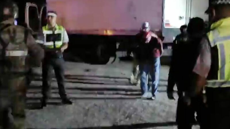 Aseguran un tráiler con cajas de droga en un retén en la Mérida- Campeche