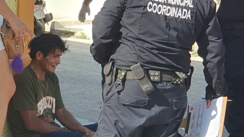 Dos meses sin ambulancia en Dzidzantún, lesionado los trasladan en autos particulares