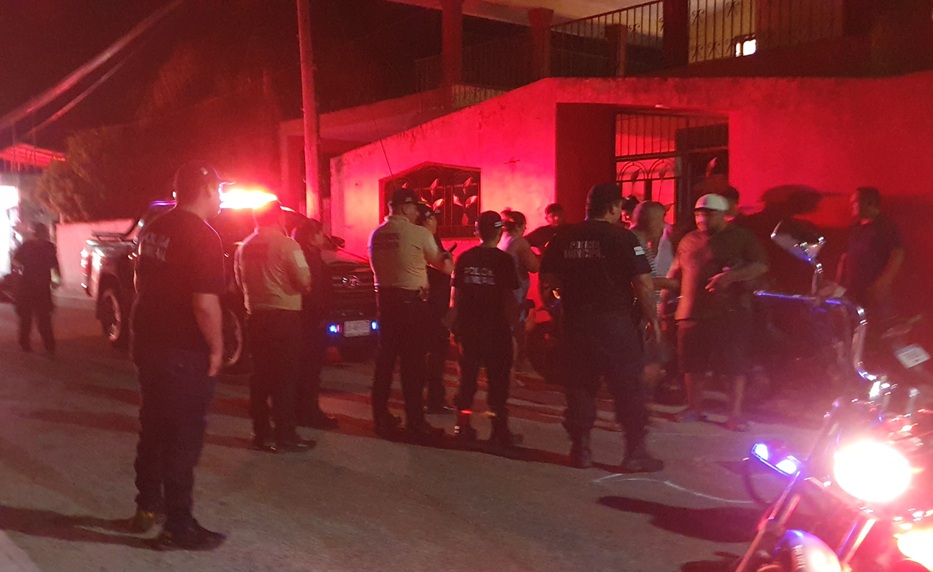 Tres niños se vuelan un alto y chocan en moto en calles de Dzidzantún