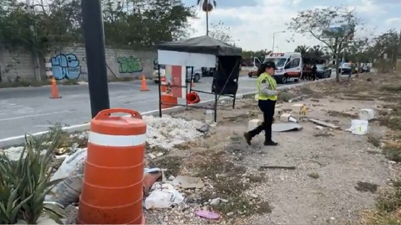 Un tráilero choca contra dos vehículos y lesiona a un policía en el periférico de Mérida