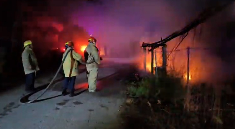 Un ebrio, prende fuego y se encierra en su casa en Tizimín
