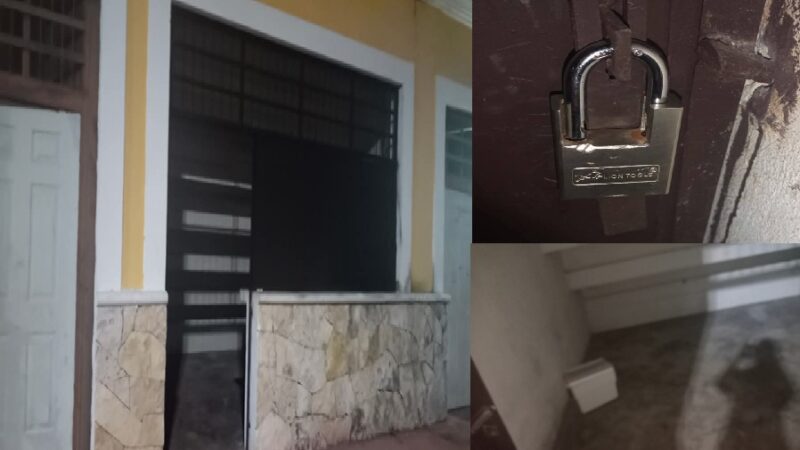 Empleado del ayuntamiento de Dzidzantún, saca mesas de un local en San Francisco, luego lo devuelve: ya estaba concesionado