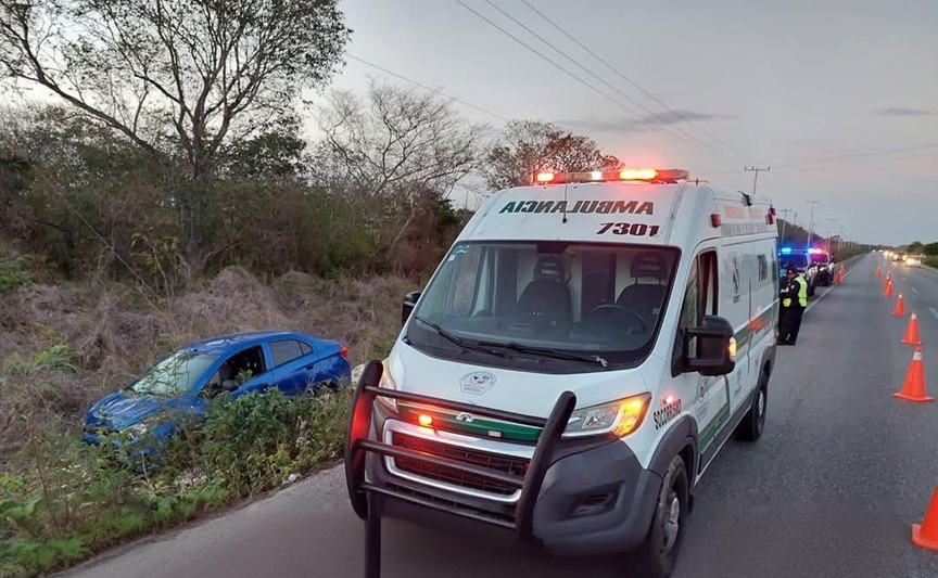Un automovilista dormita y sale de la carretera a la altura de Baca en la Mérida- Motul