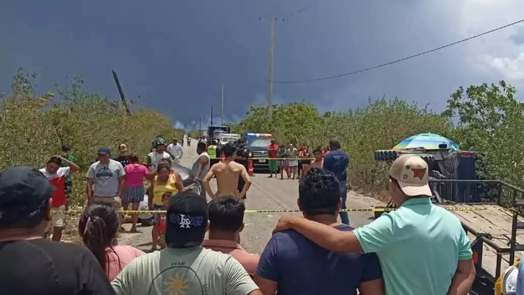 Regresaban de botar basura, vuelca y muere camino a El Cuyo: Hay dos lesionados