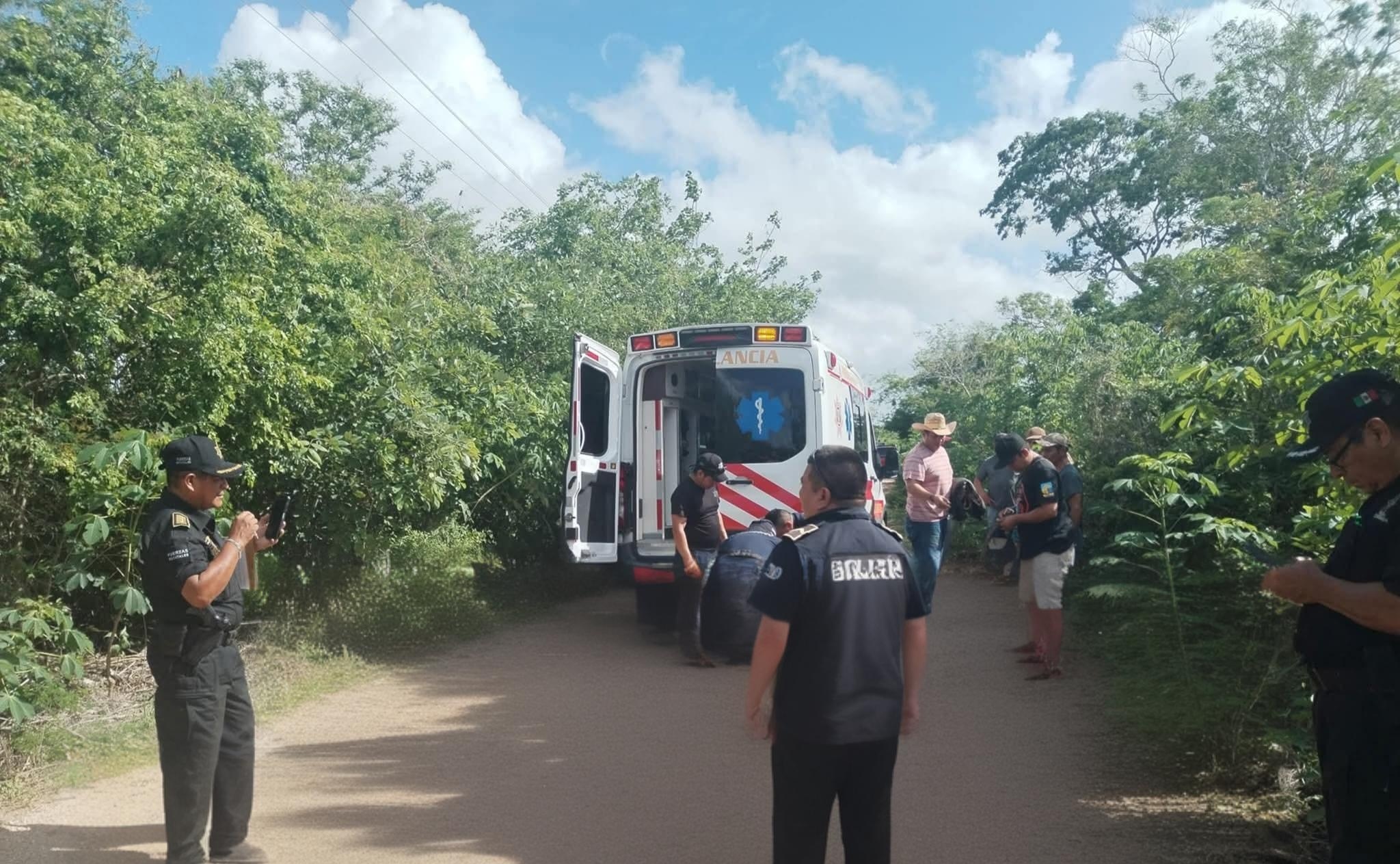 Dos motociclistas chocan en una curva en Buctzotz: Uno resulto lesionado