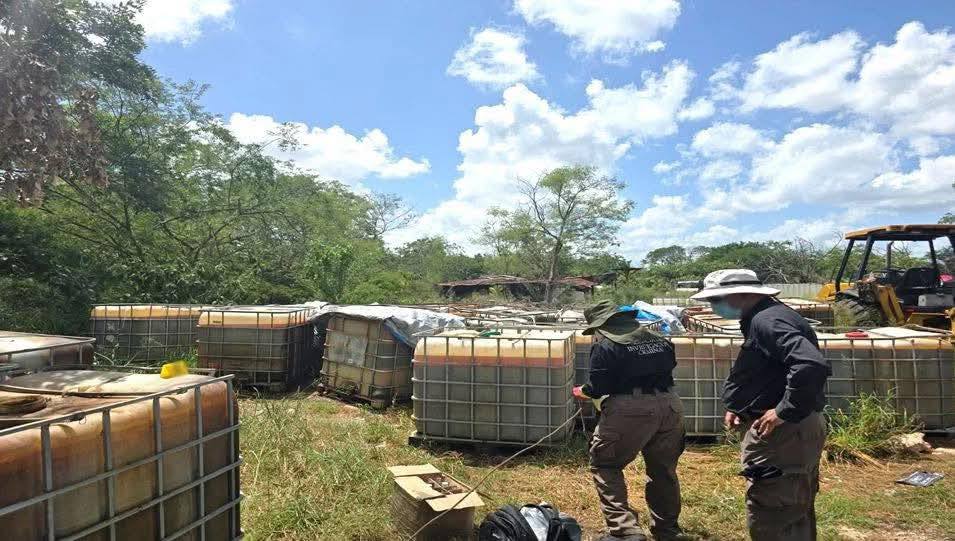 Aseguran más de 120 mil litros de hidrocarburos en una bodega clandestina de huachicol en Umán