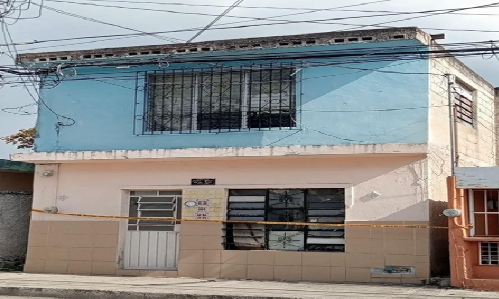 Hallan en Mérida el cadáver de un hombre en descomposición dentro de una casa cerrada con tres candados y cadenas