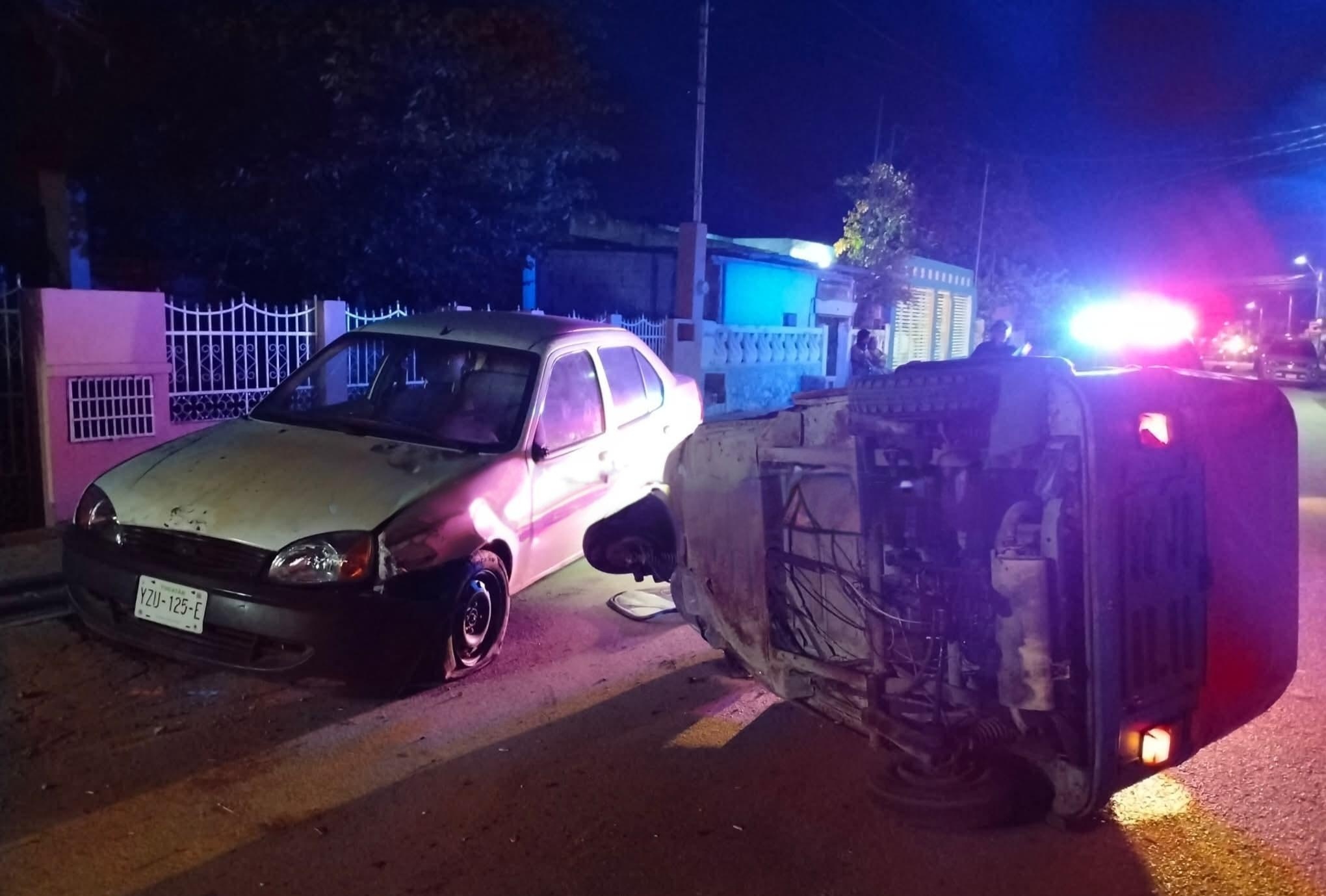 Mototaxista choca contra un automóvil y deja lesionados a un menor y una mujer embarazada