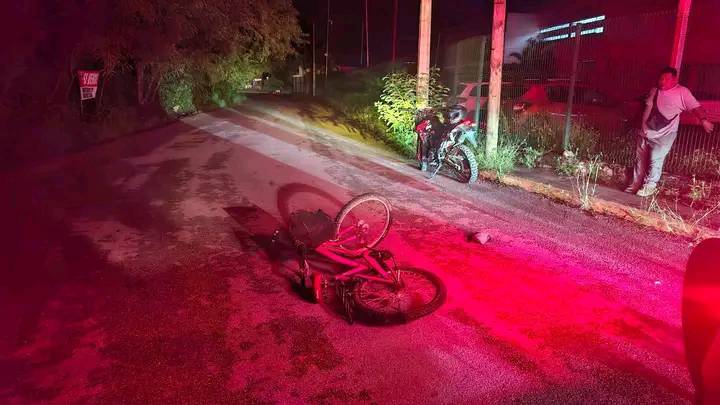 Endiablado motociclista choca por alcance y lesiona a un ciclista en Valladolid