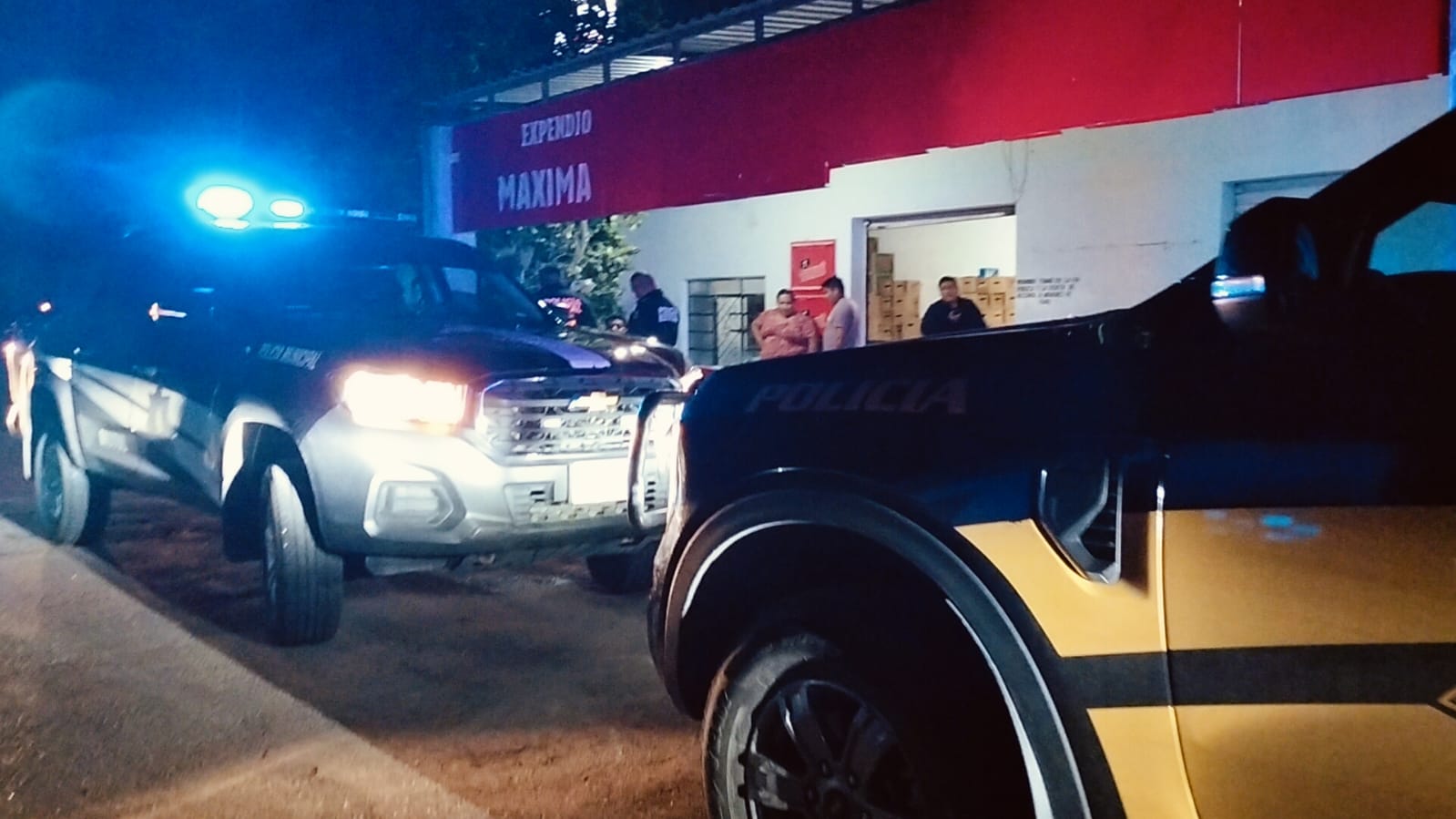Dos delincuentes roban 10 mil pesos en efectivo de un Six en Kiní comisaría de Motul