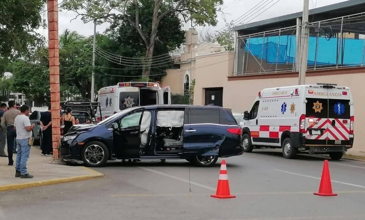 Un choque en la García Ginerés deja seis personas lesionadas, entre ellas un bebé