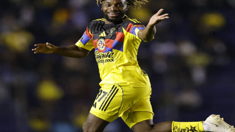 El francés Allan Saint deja el Club América tras denunciar racismo contra sus hijos