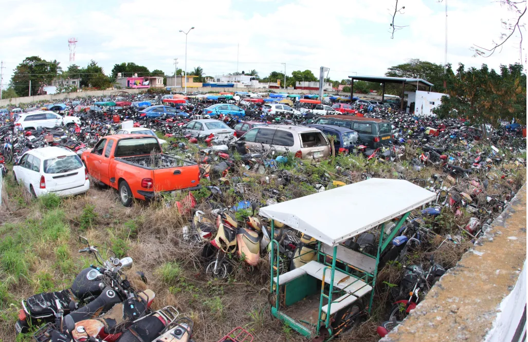 El Gobierno de Yucatán expropia miles de vehículos arrumbados en el corralón de la SSP