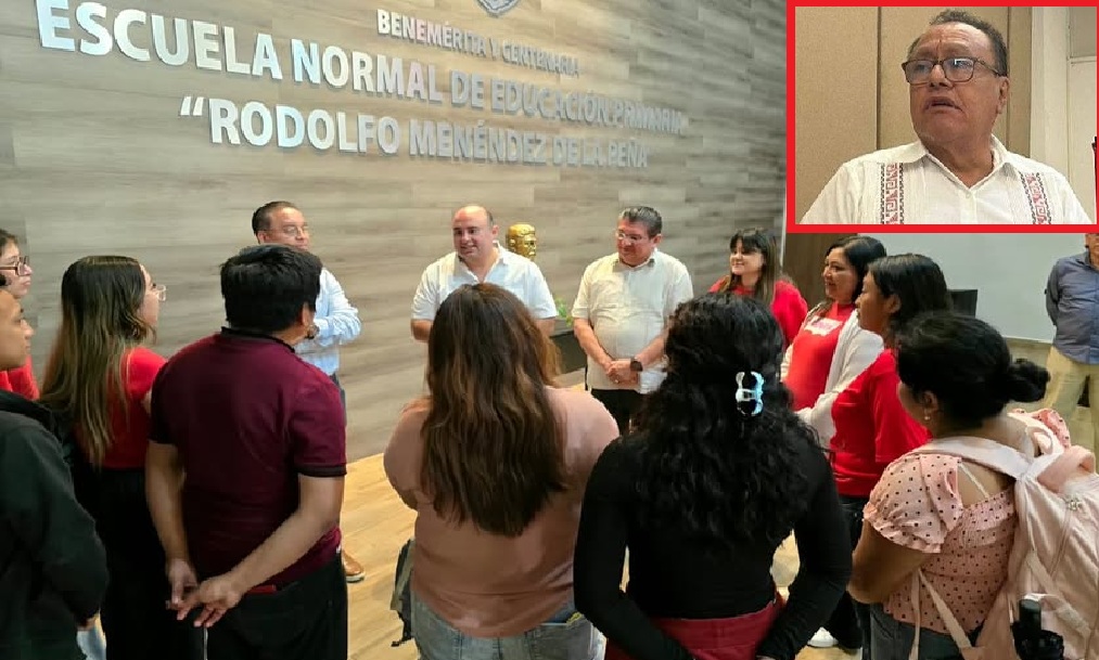 Entre polémica renuncia el director de la Escuela Normal “Rodolfo Menéndez de la Peña” en Mérida