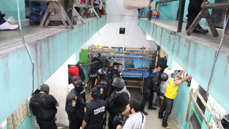 Un reo se escapa del penal de Ebtún en Valladolid: Burla custodios y sale por la puerta principal