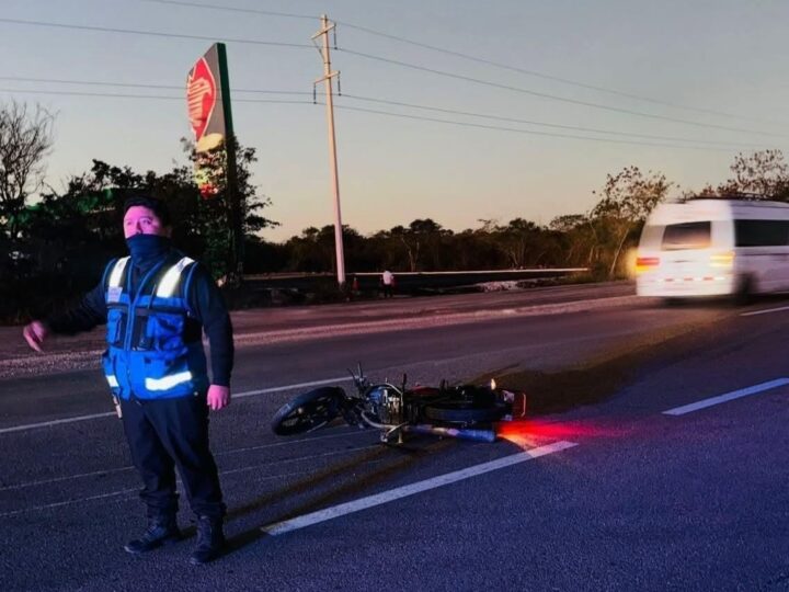 Un motociclista choca contra una camioneta en el puente de Motul: ninguno conductor aceptó su responsabilidad