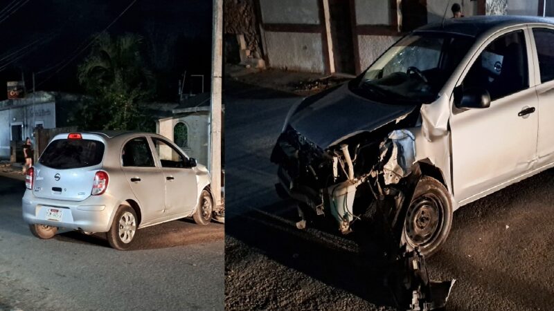 Un par de ebrios chocan contra un poste de la CFE en Seyé, luego huyen del lugar