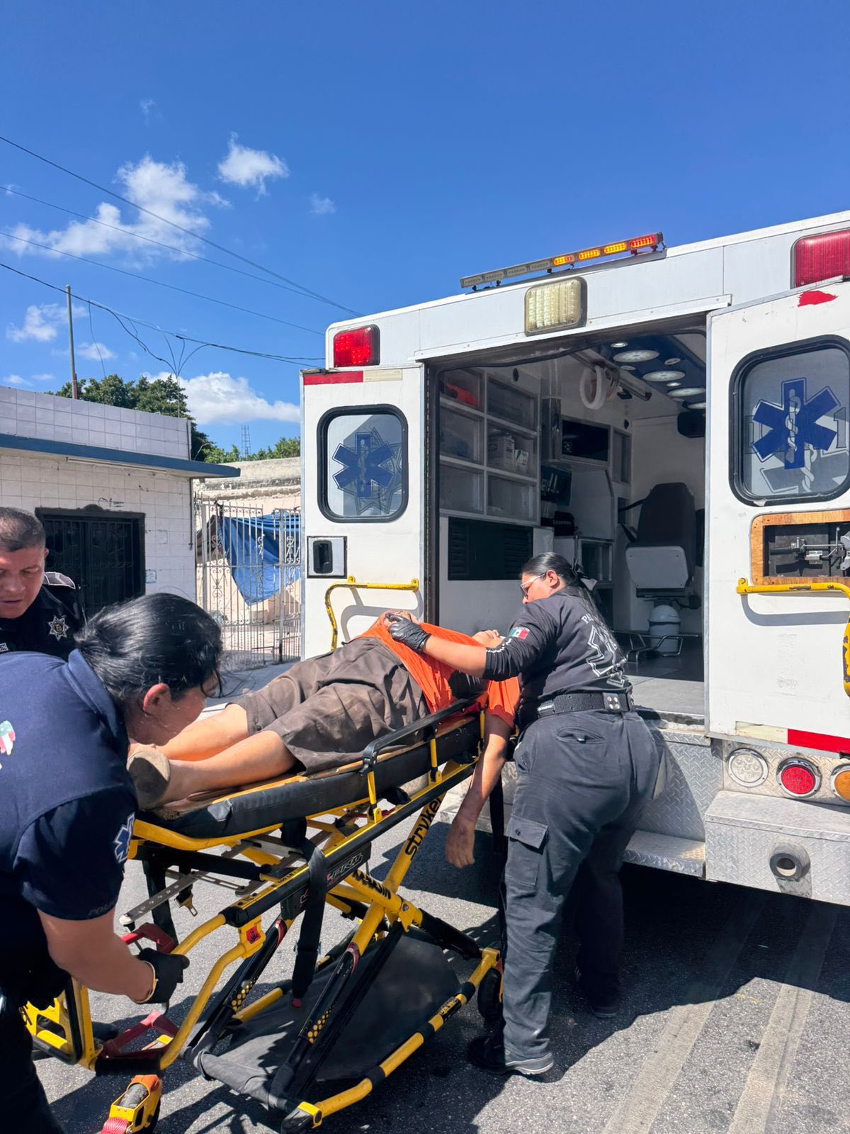 Un abuelito se cae de una bicicleta y se rompe la cabeza en Kanasín
